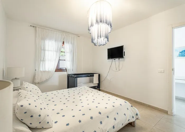 Cassis בית נופש אדחה